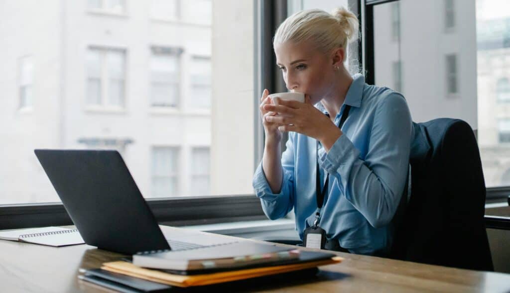 Interim tax professional